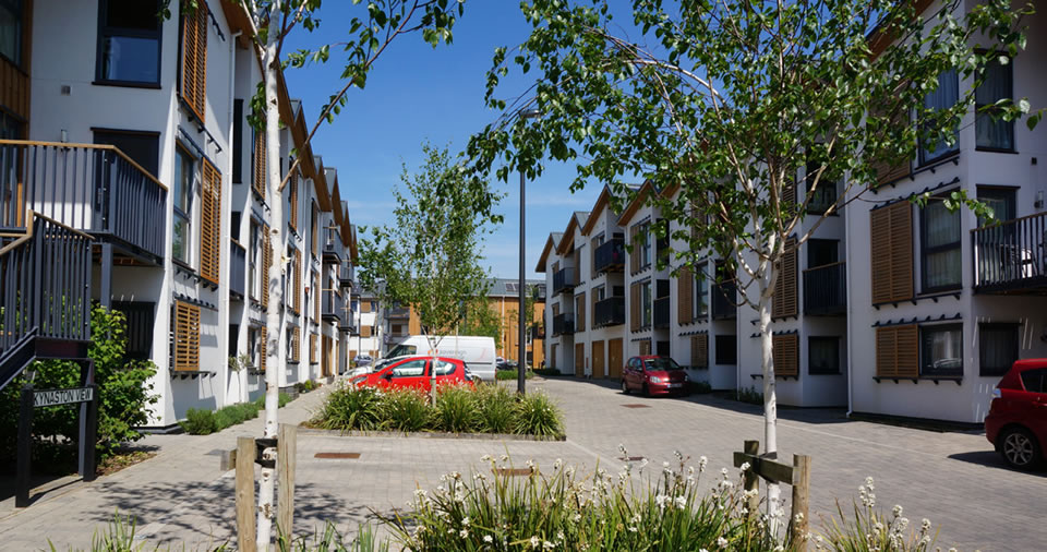 Whilst continuous frontages are important they must ensure there is a minimal risk to overshadowing and a loss of privacy like here in Hanham Hall, Bristol.